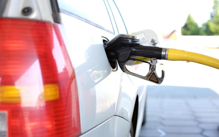 Több mint 3 százalékkal nőtt az üzemanyag-fogyasztás tavaly