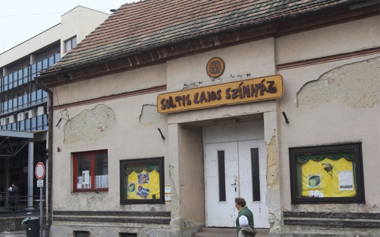 A Soltis színház felújított épülete a belváros igazi dísze lehetne