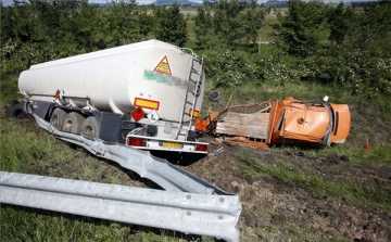 Baleset miatt lezárták az M7-es autópályát Ordacsehinél