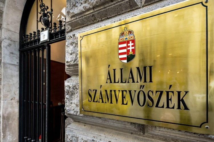 24.hu: iratokat foglalt le az ügyészség az MNB-üggyel összefüggésben az Állami Számvevőszéknél