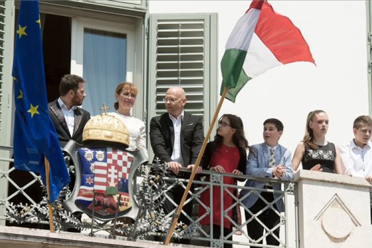 Herczegh Anita fogadta a versenyzőket a Sándor-palotában