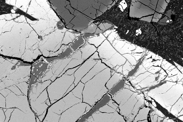 Az élet keletkezéséhez kapcsolható kémiai elemet találtak egy marsi meteoritban