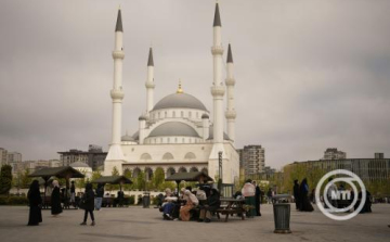 Szijjártó Péter: egyelőre nincsen tudomásunk magyar sérültről az isztambuli földrengést követően