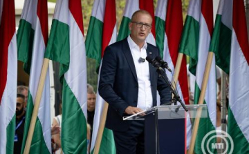 Tarr Zoltán: a Társadalmi Kapcsolatokért és Kultúráért Felelős Minisztériumot a szabadság, az autonómia tisztelete és a párbeszéd f